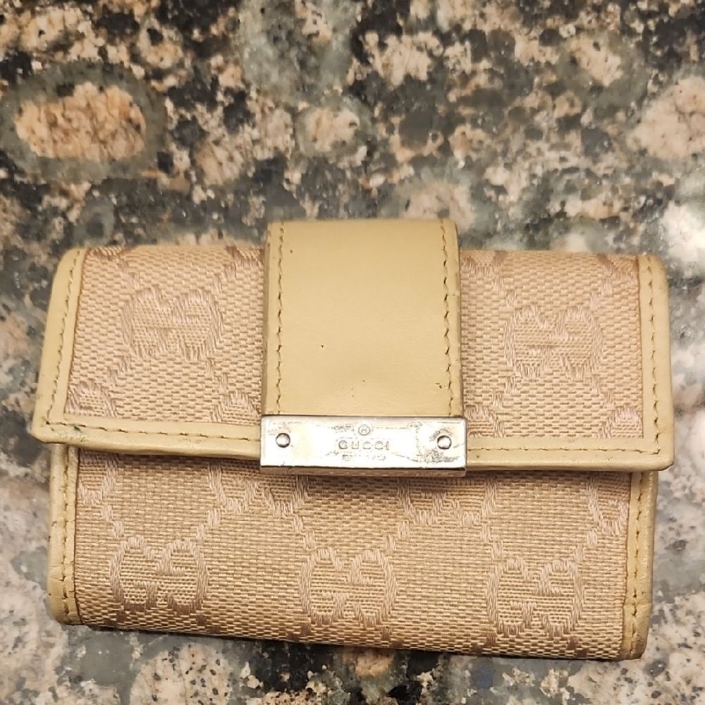 Gucci Beige and Cream Women's Wallet - Picture 1 of 5